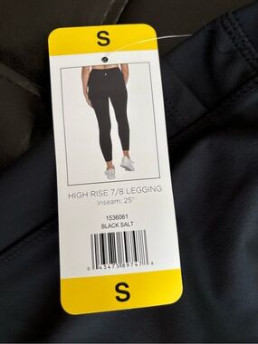 Danskin Black High-Rise 7/8 Leggings